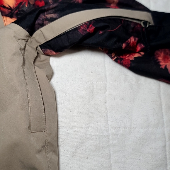 Armada Floral Gypsum Ski Waterproof Snowboard Jacket sz L Hooded - Picture 5 of 16